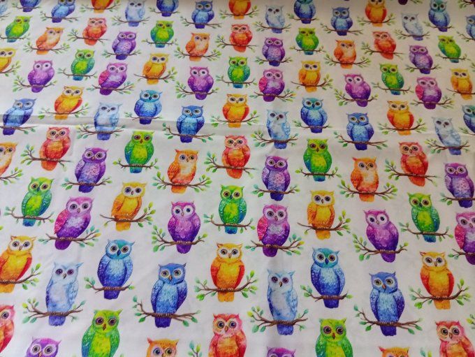 Coupon de tissu imprimé polyester souple et doux motifs chouettes animaux multicolores top qualité