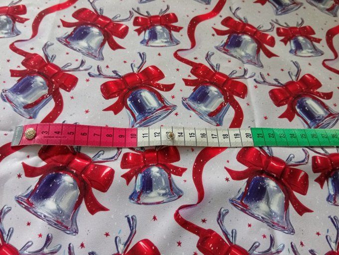 Coupon de tissu imprimé polyester souple et doux motifs cloches Noël ruban top qualité