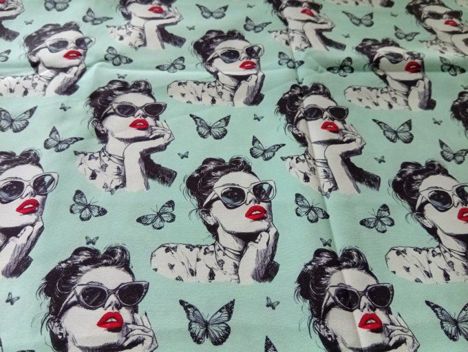 Coupon de tissu imprimé polyester souple et doux motifs femmes glamour rétro chic top qualité