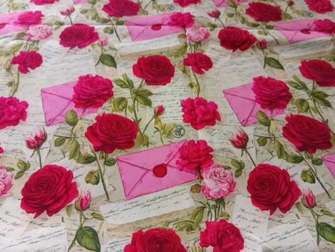 Coupon de tissu imprimé polyester souple et doux motifs roses romantisme fleurs top qualité
