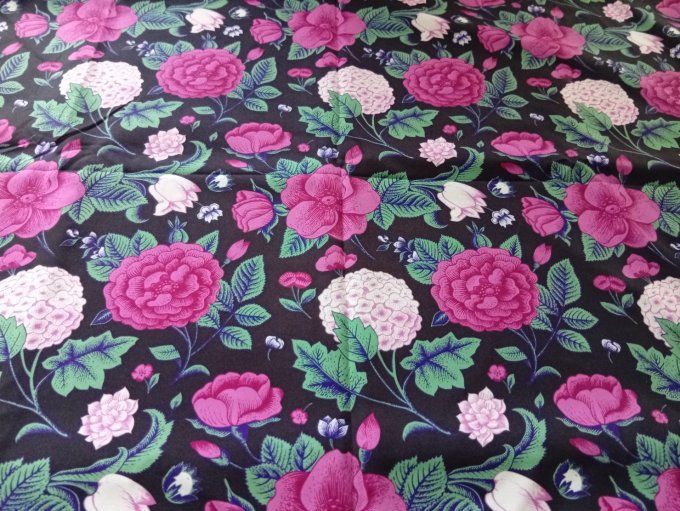 Coupon de tissu imprimé polyester souple et doux motifs fleurs feuilles top qualité