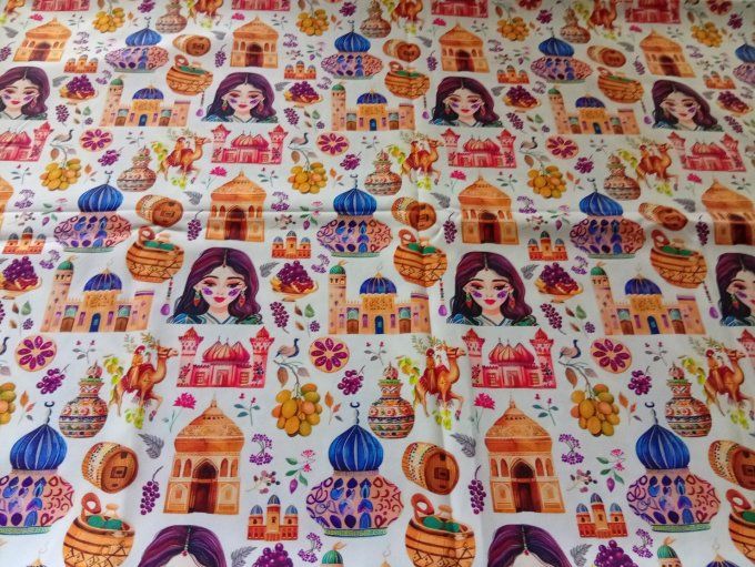 Coupon de tissu imprimé polyester souple et doux motifs orientaux féériques top qualité