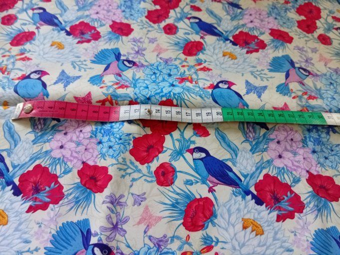 Coupon de tissu imprimé polyester souple et doux motifs oiseaux animaux fleurs top qualité