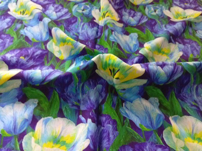 Coupon de tissu imprimé polyester souple et doux motifs fleurs bleues top qualité