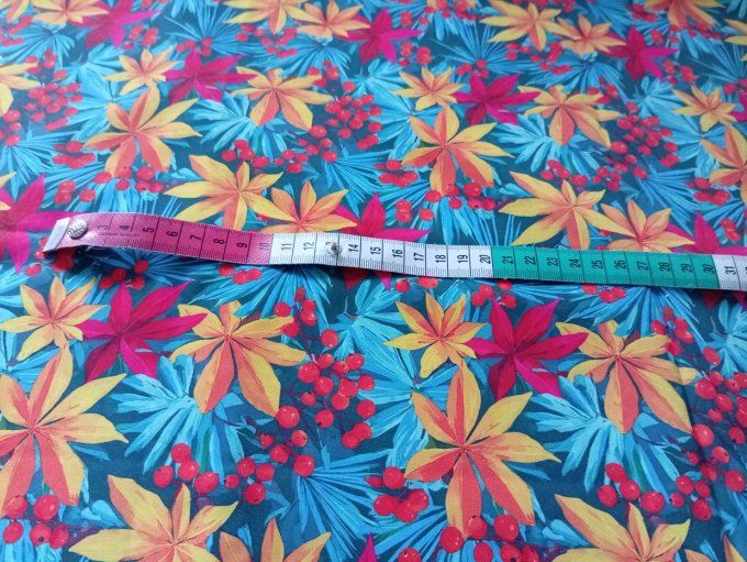 Coupon de tissu imprimé polyester souple et doux motifs feuilles multicolores nature top qualité