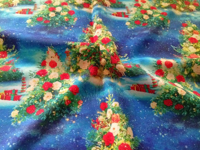 Coupon de tissu imprimé polyester souple et doux motifs sapins de Noël fêtes top qualité
