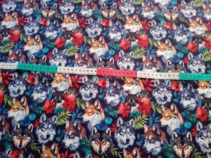 Coupon de tissu imprimé polyester souple et doux motifs loups animaux top qualité