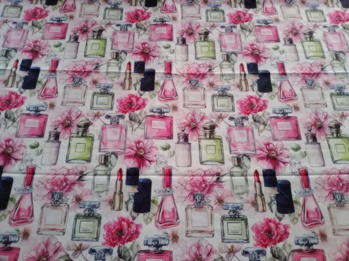 Coupon de tissu imprimé polyester souple et doux motifs parfums fleurs top qualité
