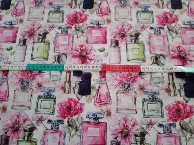 Coupon de tissu imprimé polyester souple et doux motifs parfums fleurs top qualité
