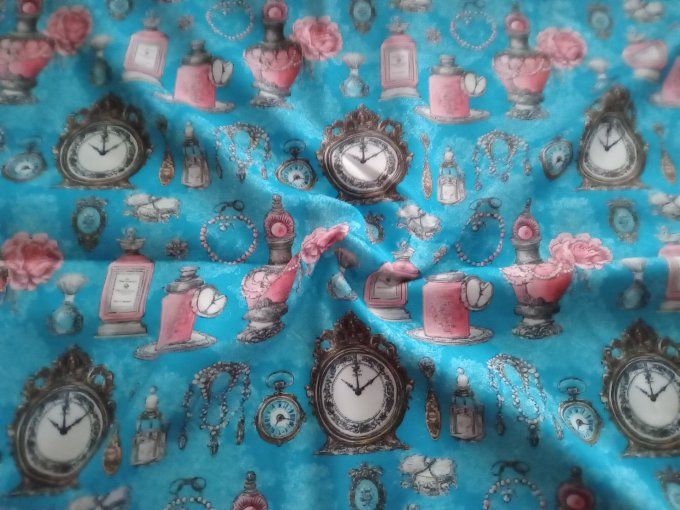 Coupon de tissu imprimé polyester souple et doux motifs parfums fleurs vintage rétro top qualité