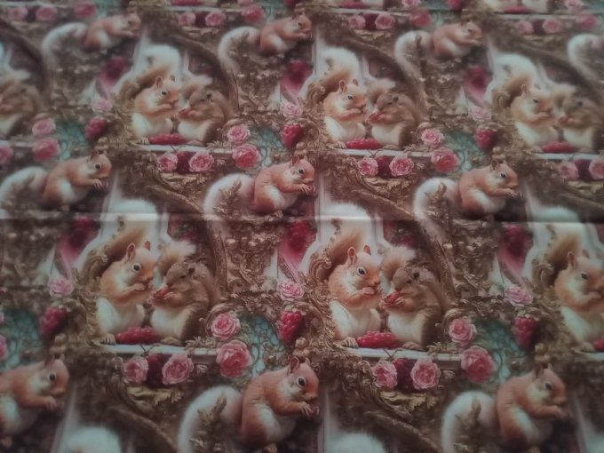 Coupon de tissu imprimé polyester souple et doux motifs écureuils animaux fleurs top qualité