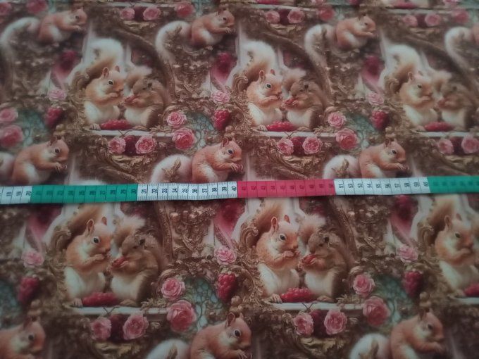 Coupon de tissu imprimé polyester souple et doux motifs écureuils animaux fleurs top qualité