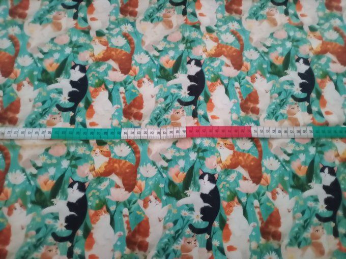 Coupon de tissu imprimé polyester souple et doux motifs chats animaux top qualité