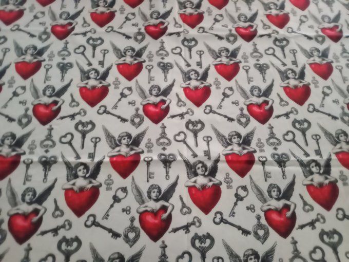 Coupon de tissu imprimé polyester souple et doux motifs anges coeurs top qualité
