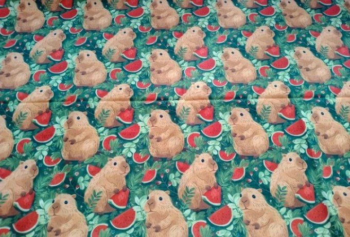 Coupon de tissu imprimé polyester souple et doux motifs capybaras rongeurs animaux top qualité