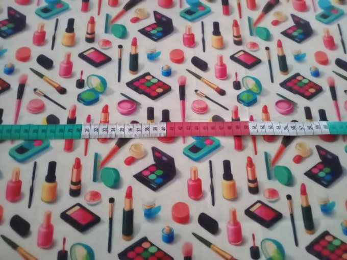 Coupon de tissu imprimé polyester souple et doux motifs maquillage top qualité