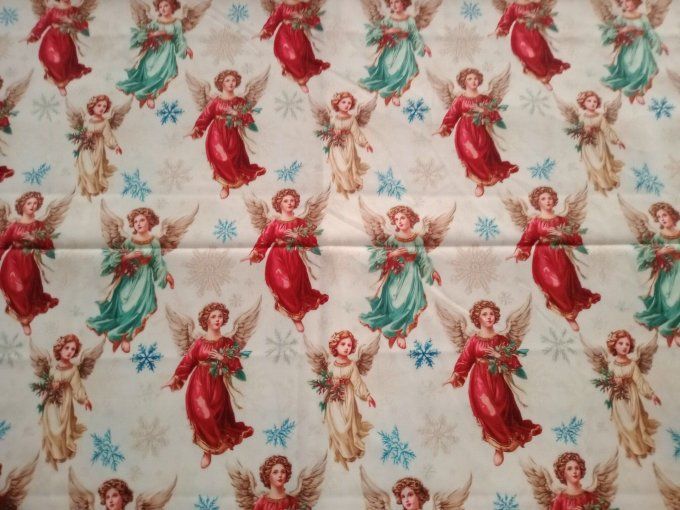 Coupon de tissu polyester souple et doux motifs anges top qualité