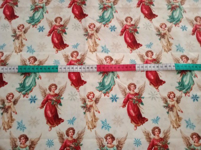 Coupon de tissu polyester souple et doux motifs anges top qualité