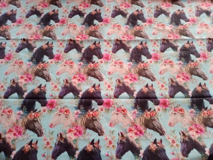Coupon de tissu imprimé polyester souple et doux motifs chevaux cheval animaux fleurs top qualité