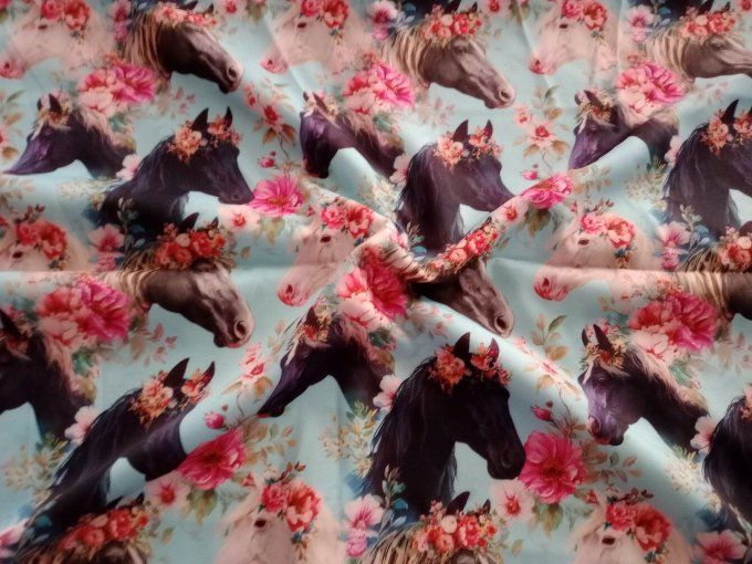 Coupon de tissu imprimé polyester souple et doux motifs chevaux cheval animaux fleurs top qualité