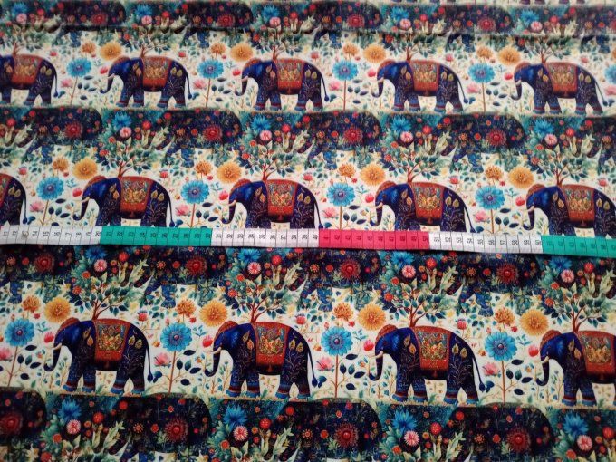 Coupon de tissu imprimé polyester souple et doux motifs éléphants animaux top qualité