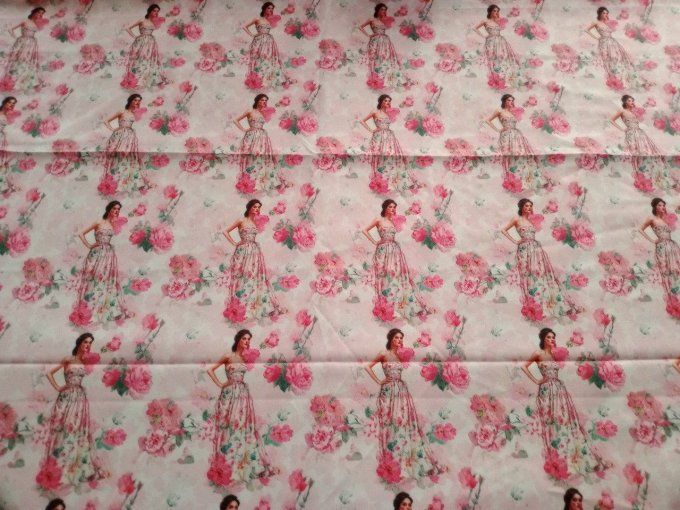 Coupon de tissu imprimé polyester souple et doux motifs femmes fleurs romantique top qualité