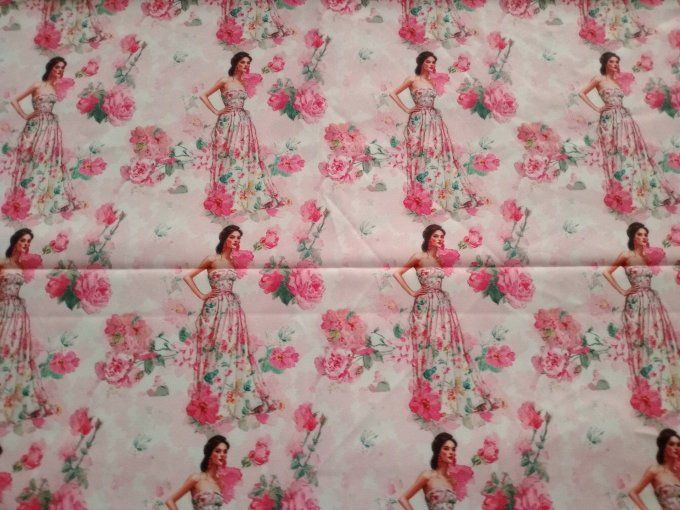 Coupon de tissu imprimé polyester souple et doux motifs femmes fleurs romantique top qualité