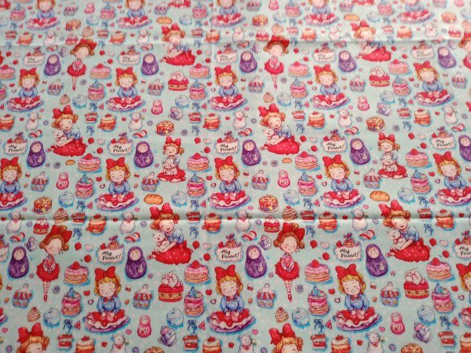 Coupon de tissu imprimé polyester souple et doux motifs fillettes gateaux top qualité