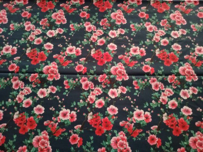 Coupon de tissu imprimé polyester souple et doux motifs fleurs top qualité