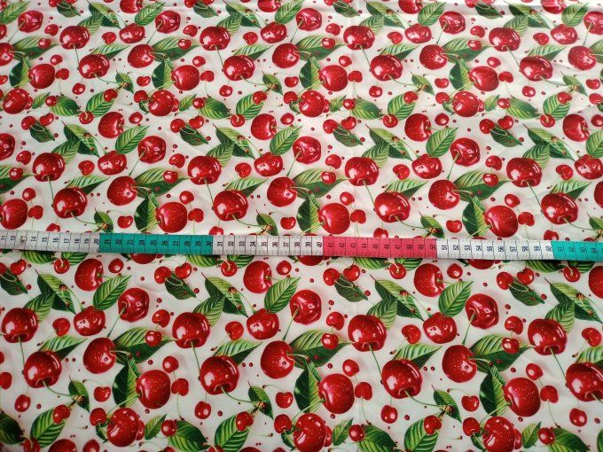 Coupon de tissu imprimé polyester souple et doux motifs fruits cerises top qualité