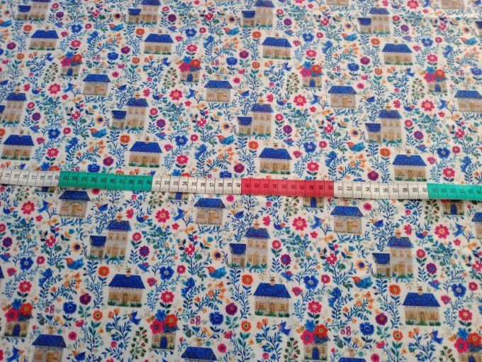 Coupon de tissu imprimé polyester souple et doux motifs maisons fleurs vintage top qualité