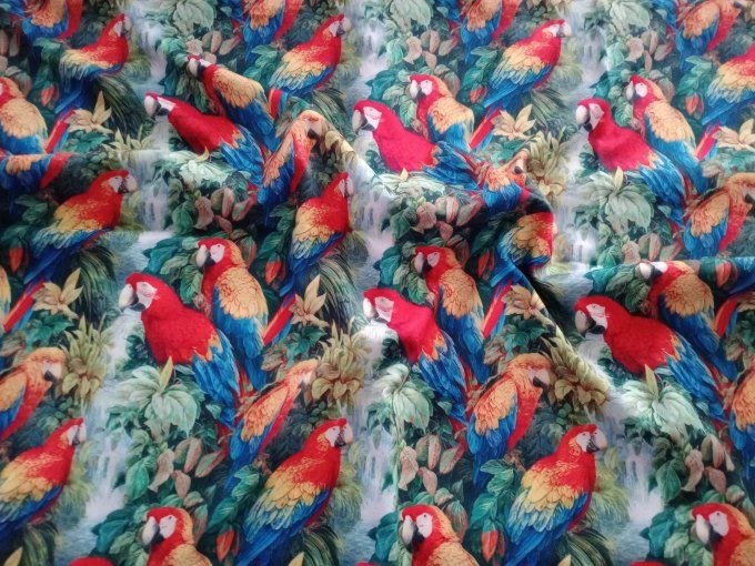 Coupon de tissu imprimé polyester souple et doux motifs perroquets oiseaux animaux top qualité