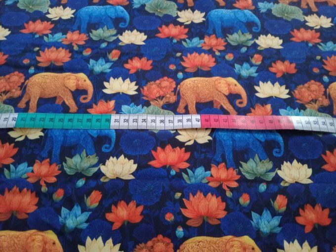 Coupon de tissu imprimé polyester souple et doux motifs éléphants animaux fleurs top qualité