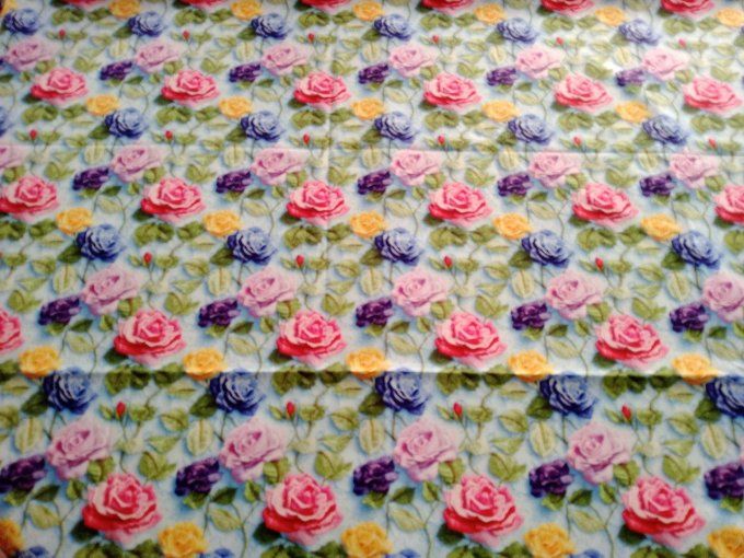 Coupon de tissu imprimé polyester souple et doux motifs fleurs roses top qualité