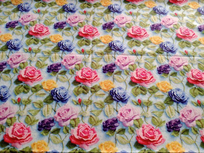 Coupon de tissu imprimé polyester souple et doux motifs fleurs roses top qualité