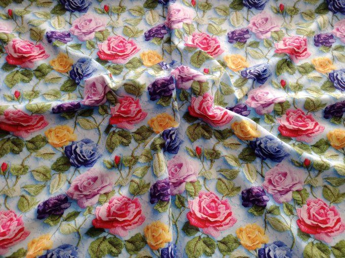 Coupon de tissu imprimé polyester souple et doux motifs fleurs roses top qualité