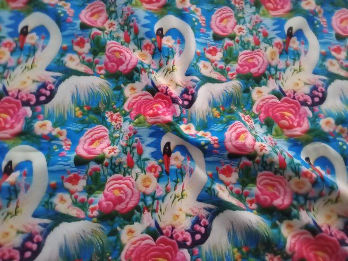 Coupon de tissu imprimé polyester souple et doux motifs cygnes animaux fleurs top qualité